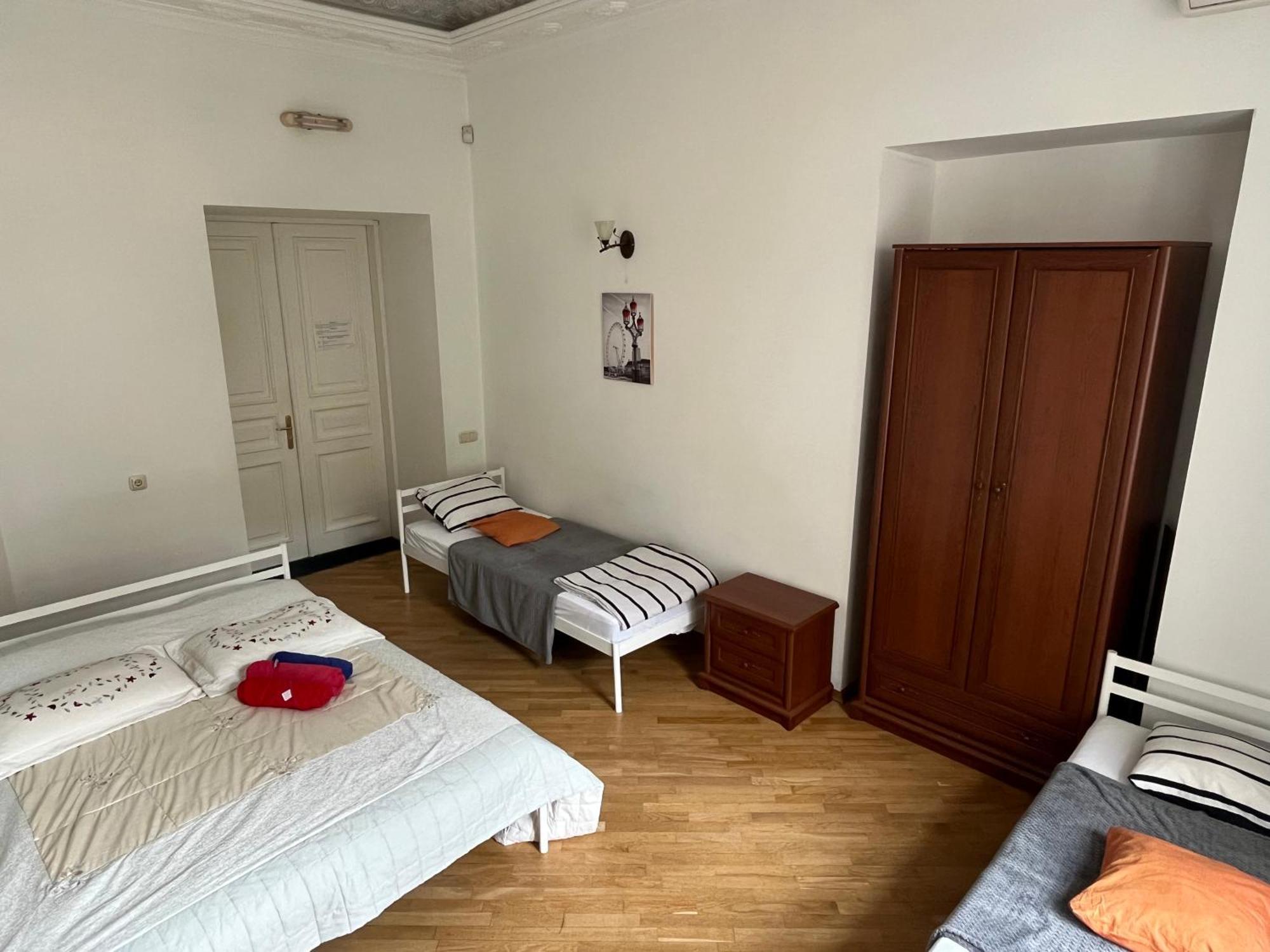 Центрум Апартаментс Lviv Ngoại thất bức ảnh