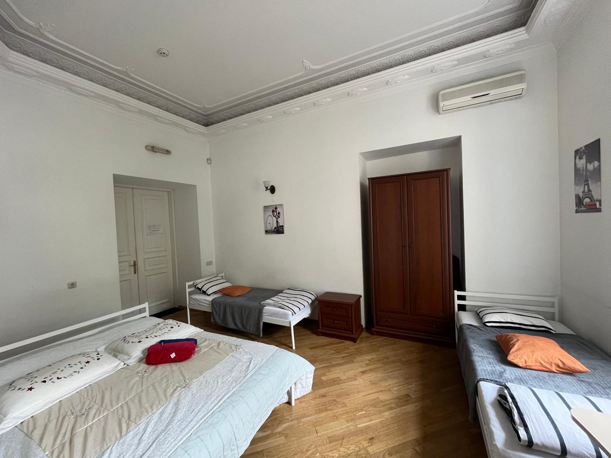 Центрум Апартаментс Lviv Ngoại thất bức ảnh